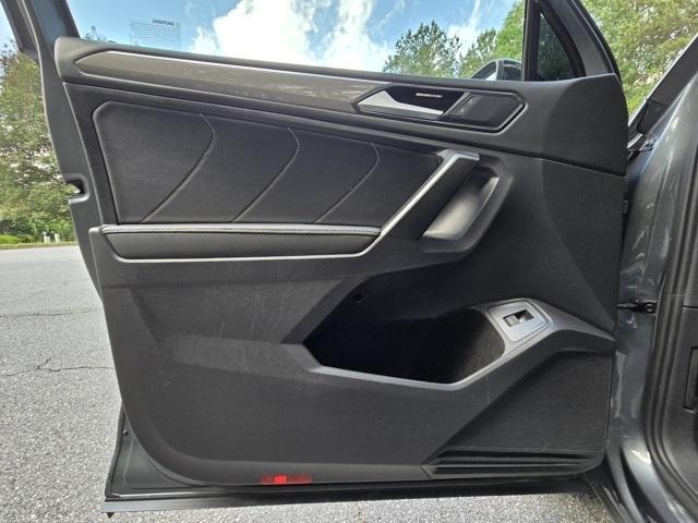 2022 Volkswagen Tiguan SE R-Line Black photo 9