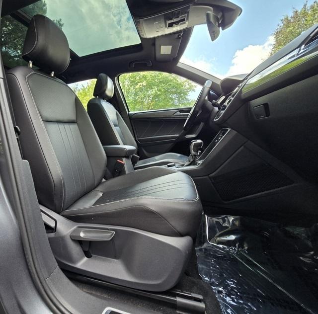 2022 Volkswagen Tiguan SE R-Line Black photo 23