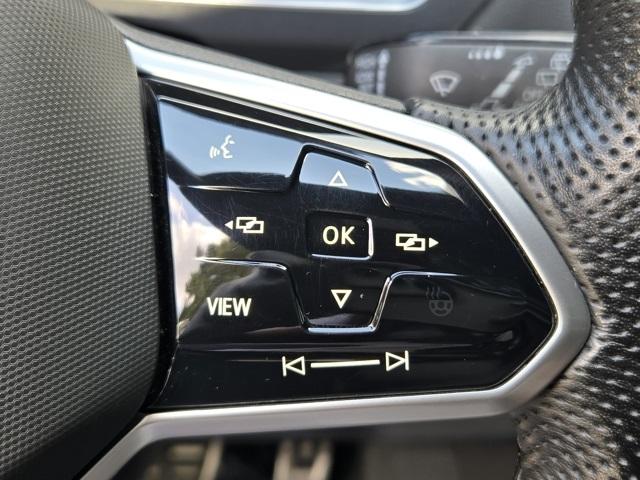 2022 Volkswagen Tiguan SE R-Line Black photo 26
