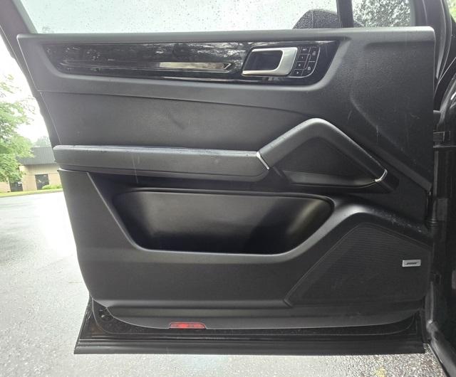 2021 Porsche Cayenne Base photo 7