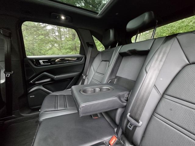 2021 Porsche Cayenne Base photo 11