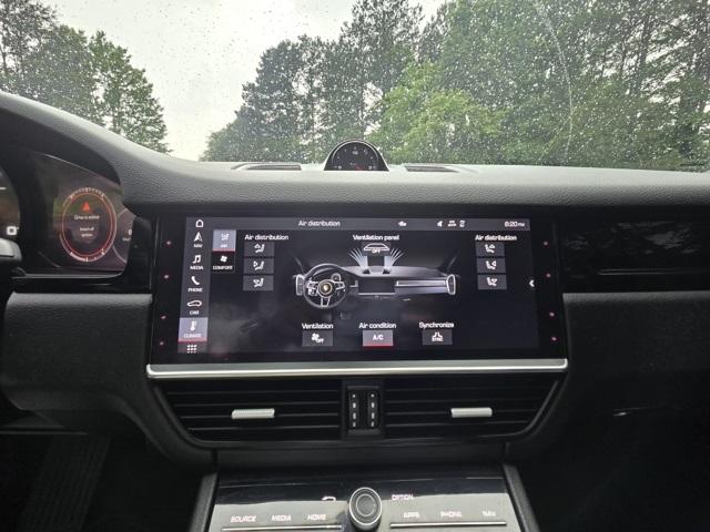 2021 Porsche Cayenne Base photo 22