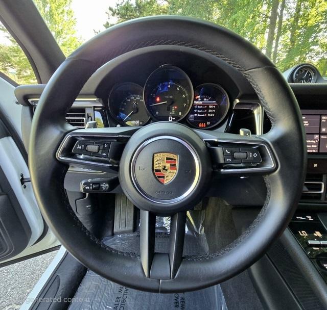 2022 Porsche Macan Base photo 20