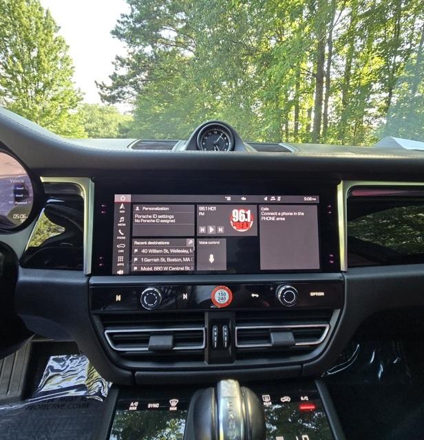 2022 Porsche Macan Base photo 26