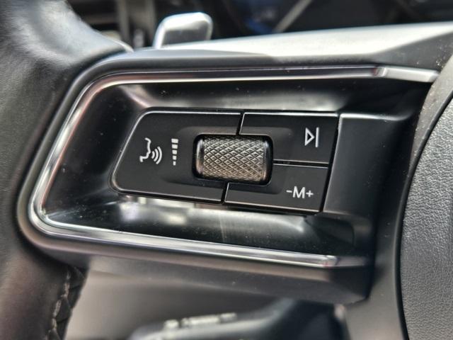 2022 Porsche Macan Base photo 20