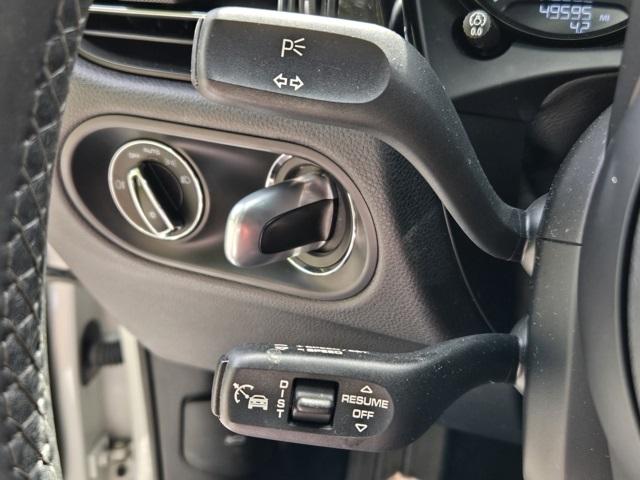 2022 Porsche Macan Base photo 22