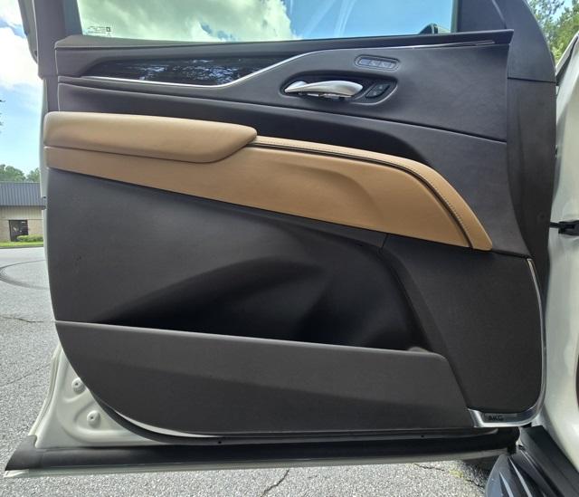 2022 Cadillac Escalade Premium Luxury photo 12