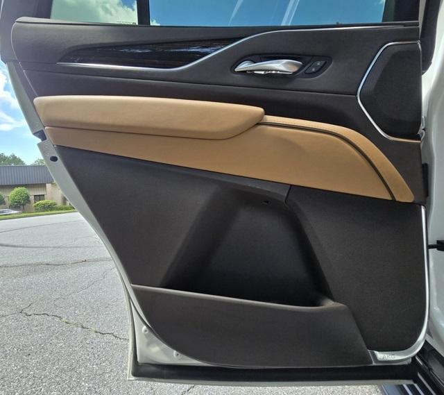 2022 Cadillac Escalade Premium Luxury photo 14