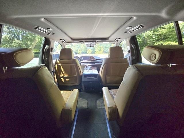 2022 Cadillac Escalade Premium Luxury photo 18