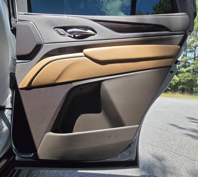 2022 Cadillac Escalade Premium Luxury photo 23