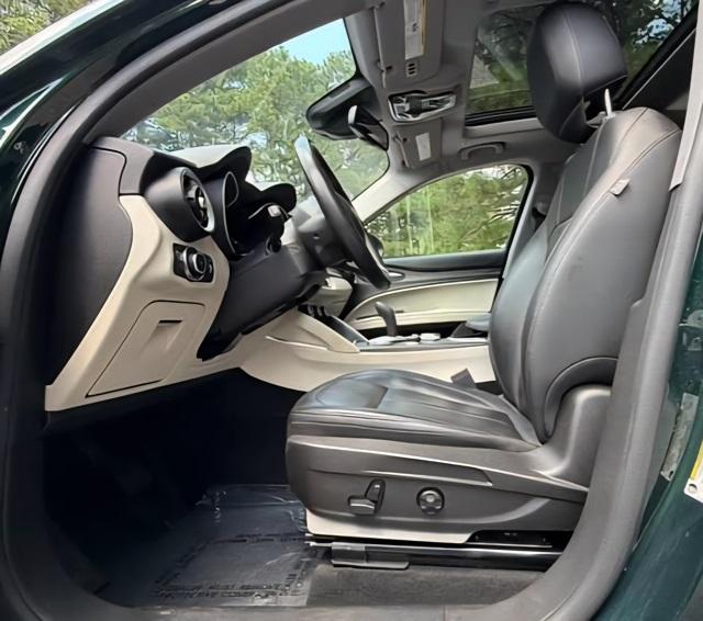 2021 Alfa Romeo Stelvio Ti photo 10
