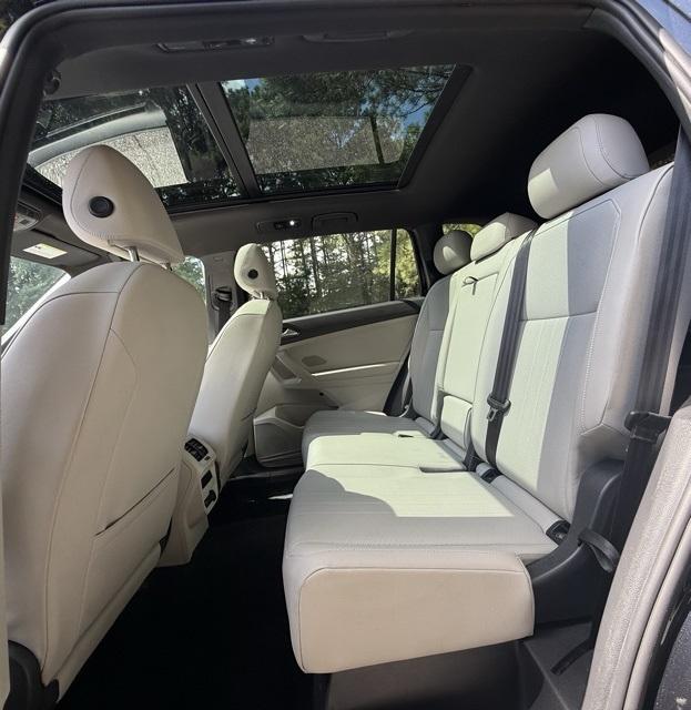 2022 Volkswagen Tiguan SE R-Line Black photo 5