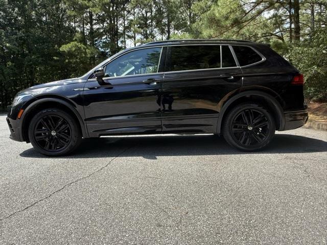 2022 Volkswagen Tiguan SE R-Line Black photo 8