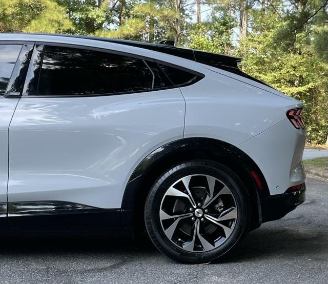 2023 Ford Mustang Mach-E Premium photo 2