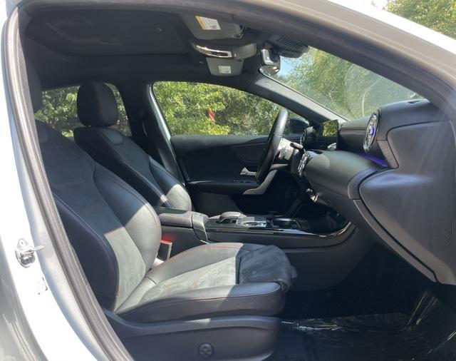 2020 Mercedes Benz A 220 photo 11