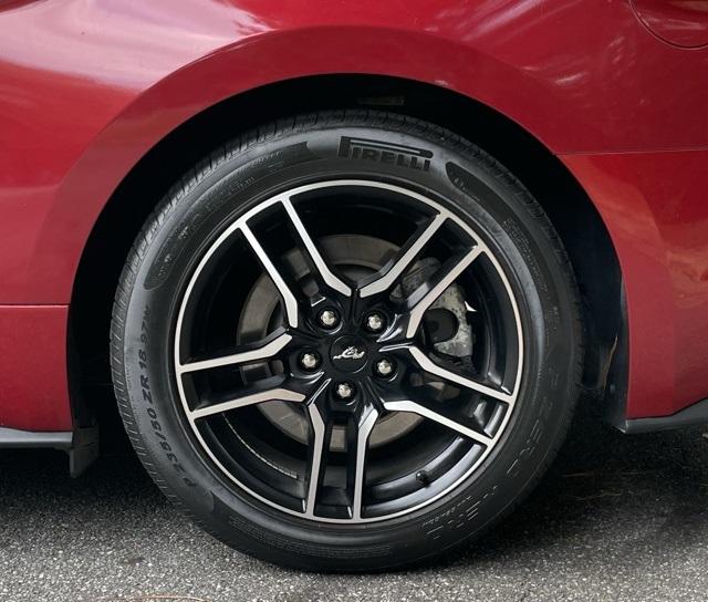2021 Ford Mustang GT Premium photo 3