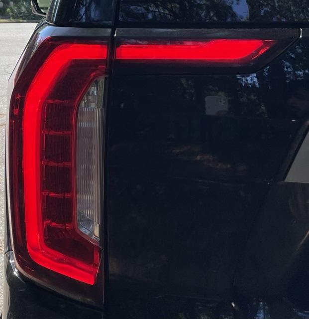 2021 Gmc Yukon Denali photo 4