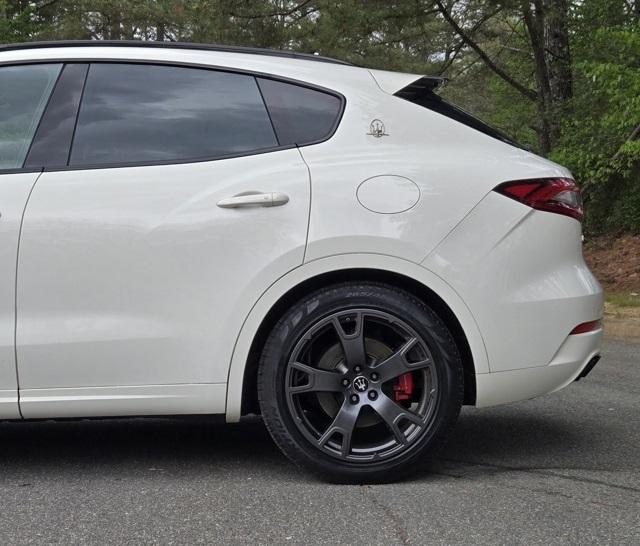 2019 Maserati Levante Base photo 3