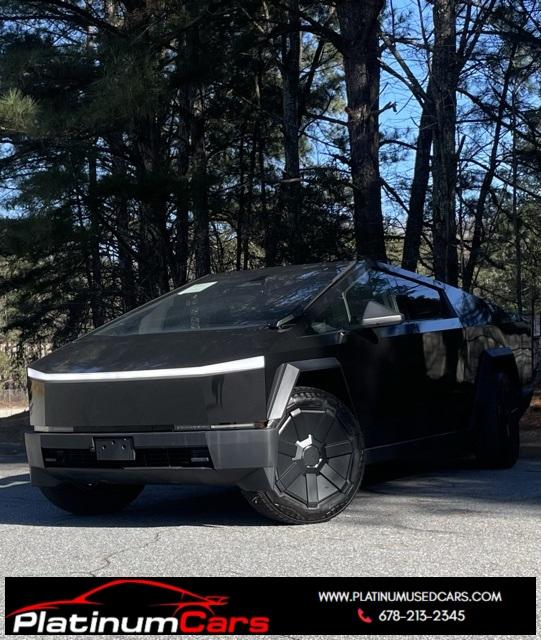 2025 Tesla Cybertruck Long Range's photo