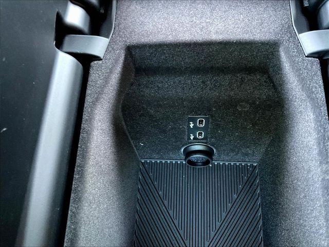 2023 BMW 7 Series 740i - Photo 18