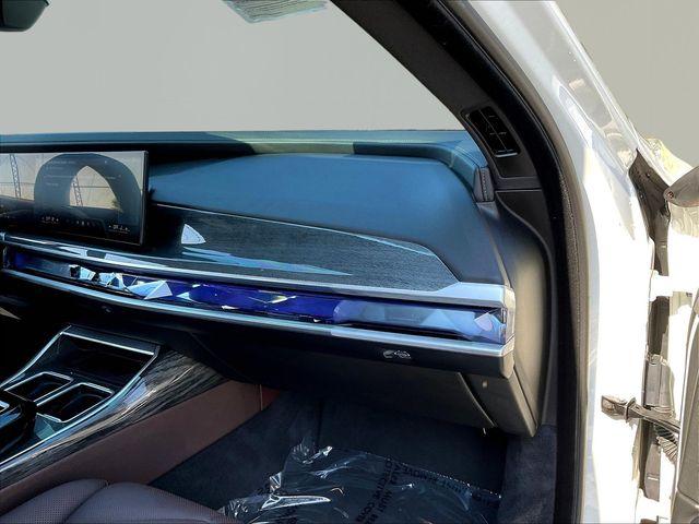 2023 BMW 7 Series 740i - Photo 65