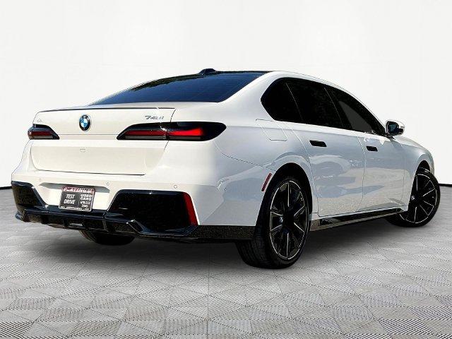 2023 BMW 7 Series 740i - Photo 42