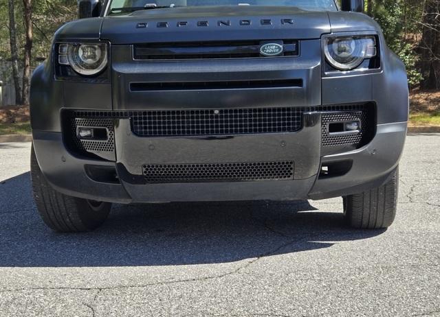 2020 Land Rover Defender 110 photo 10
