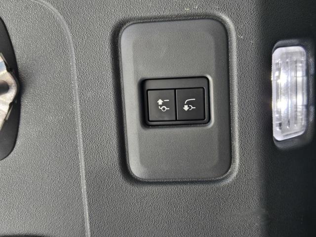 2020 Land Rover Defender 110 photo 20
