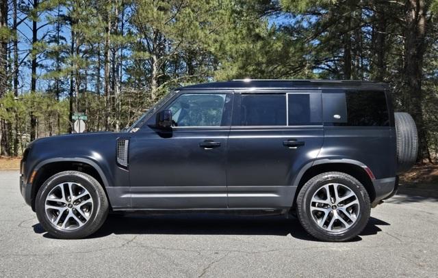 2020 Land Rover Defender 110 photo 3