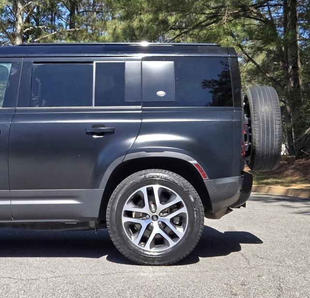 2020 Land Rover Defender 110 photo 4
