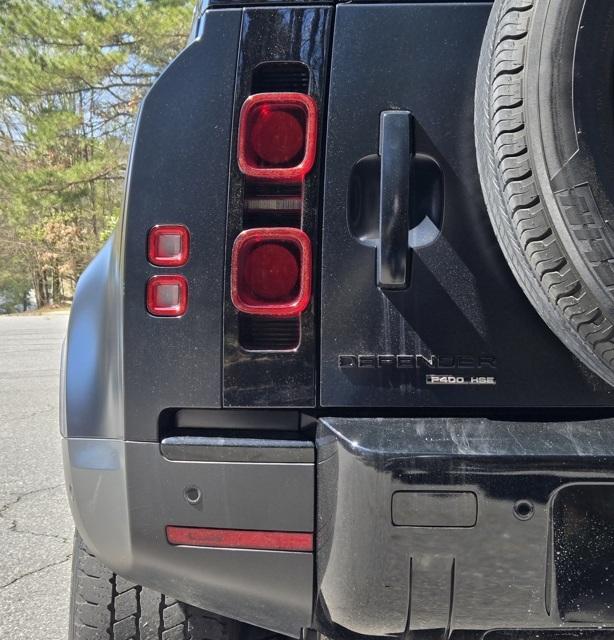 2020 Land Rover Defender 110 photo 7